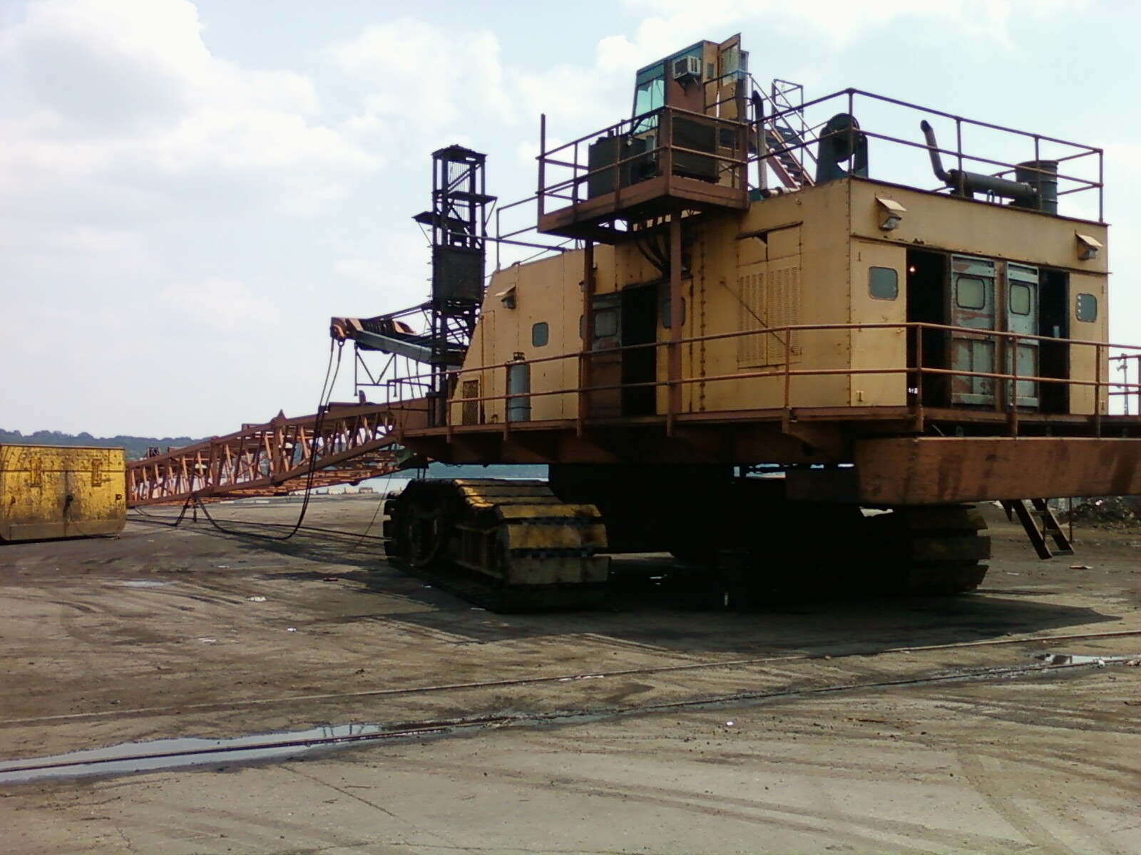 Johnson, RI - Metal Recycling's 70 ton scrapyard crane